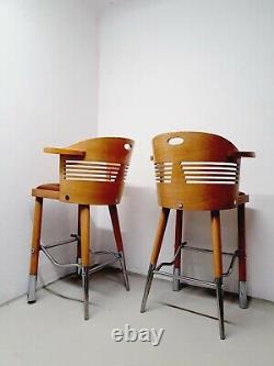 1 sur 3 Tabourets de bar en bois uniques / Design postmoderne des années 80 / Milano Memphis